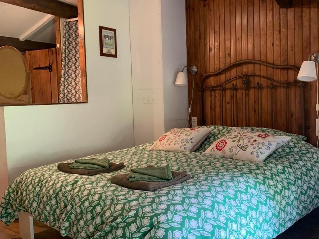 Les Trois Noyers Holiday home Tailhac