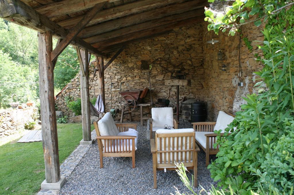 Les Trois Noyers Holiday home