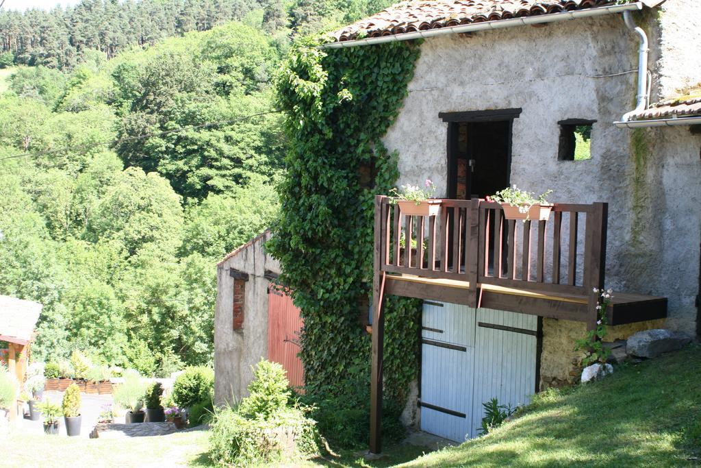Les Trois Noyers Holiday home